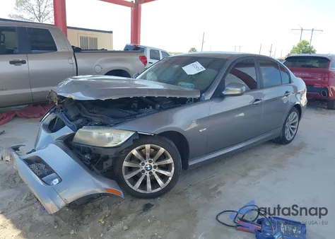 2011 BMW 328I z USA, uszkodzony, nr VIN WBAPH7C51BE676838